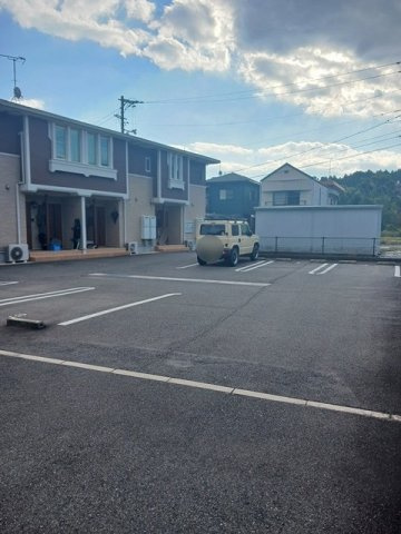 城泉タケノ　Ａの駐車場|駐車場です