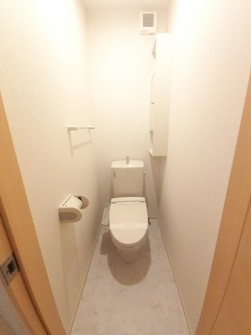 城泉タケノ　Ａのトイレ|落ち着いた色調のトイレです