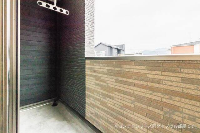 アーバンコート堀越のバルコニー|暖かな日差しのふりそそぐバルコニー