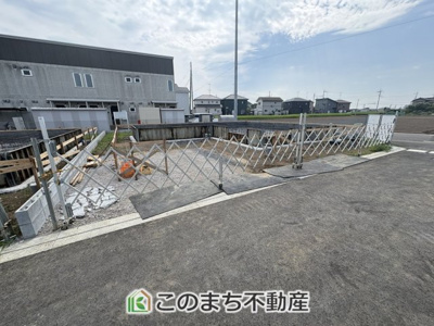 【前面道路含む現地写真】 | ワイウッドコート古河市上辺見第14期 | 前面道路も広くお車の出し入れもスムーズに行えます☆