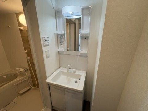 ジーメゾン浦和桜の独立洗面台