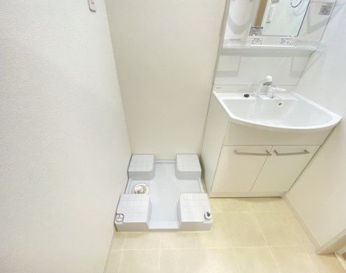 ＣＢ春日部ルーチェの独立洗面台|※別部屋参考画像