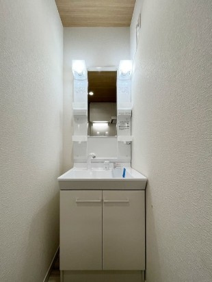 Ｒｅａｌｉｓｅｒの独立洗面台|※同施工会社別物件参考写真
