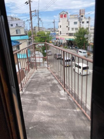 吹田市高浜町店舗付き住宅のバルコニー