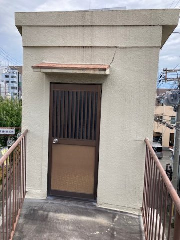 吹田市高浜町店舗付き住宅のバルコニー