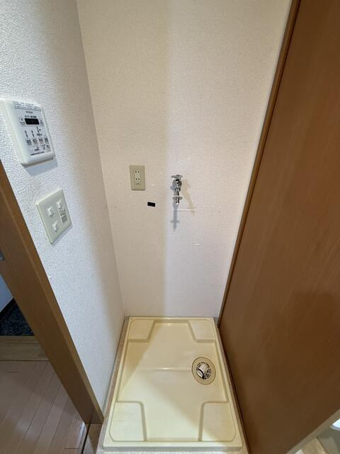 アボリアスコート笹塚ＥＡＳＴの設備|洗濯機置き場です