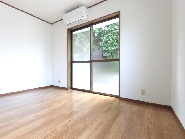 【寝室】