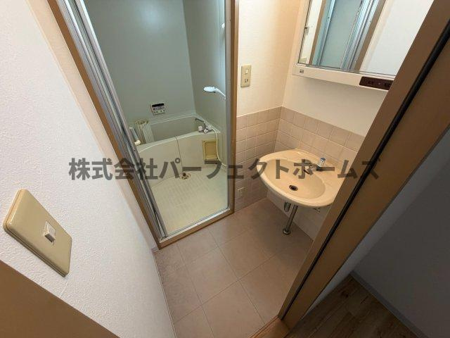 松井ハイツの洗面所|忙しい朝には欠かせない洗面所です