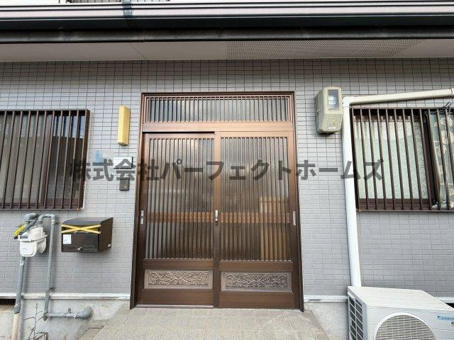 松井ハイツの玄関|明るい玄関です