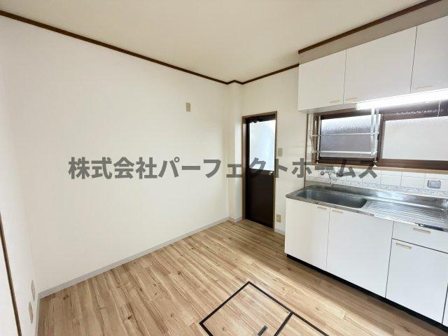 松井ハイツのキッチン|ダイニングキッチンです