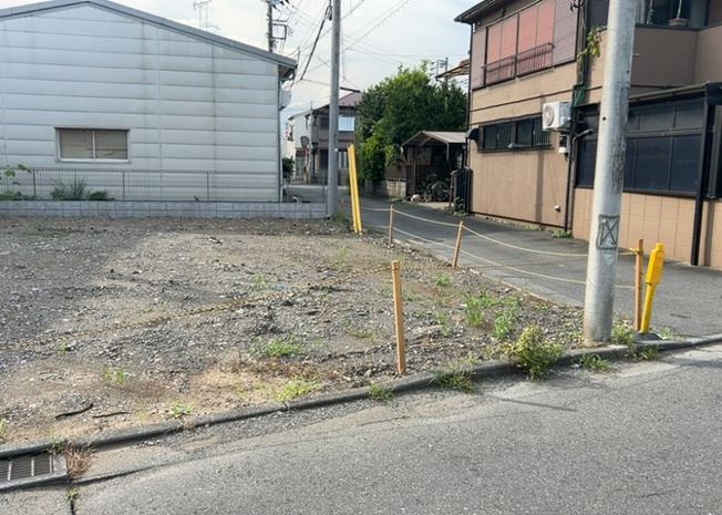【外観】 | 物件の詳細については、現地を見てわかること以外に、役所や法務局などで調べないとわからないことがあります。そのため、現地に行く場合は、もしこの物件を買ったらどのような生活ができるかをイメージしましょう。