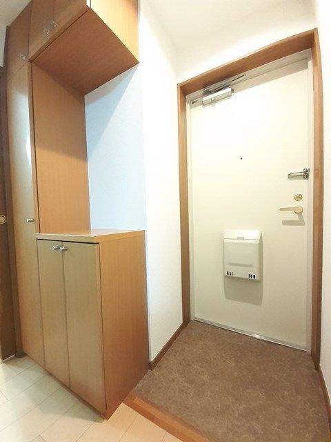 目黒いずみマンションの玄関