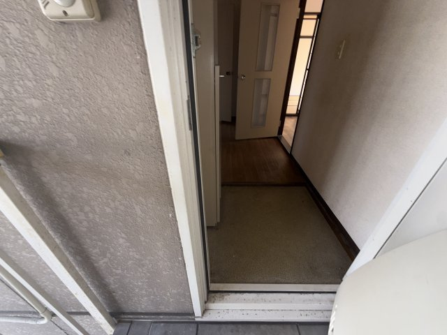 フレグランス妻鹿Ｂ棟の玄関