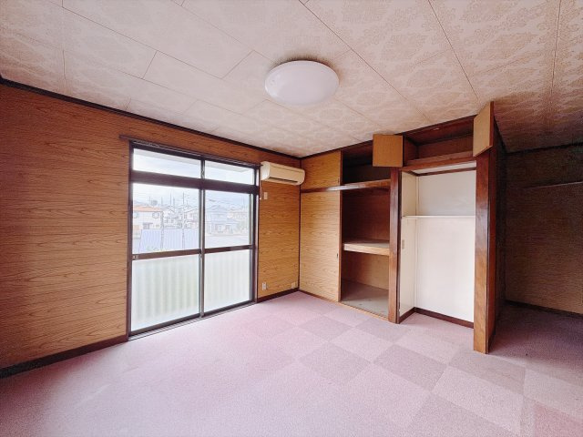 【中古戸建】高崎市剣崎町のその他|■洋室｜子供部屋のメリットは「自立心を養うことができる」「自分で整理整頓できるようになる」そして、お子様が成長した際には「プライバシーを確保できる」といい事だらけ♪