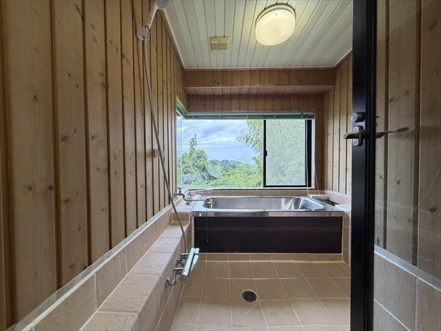 海を望むリフォーム済みマンション　ロワジール川奈の浴室