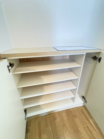 レジデンスホワイエの収納