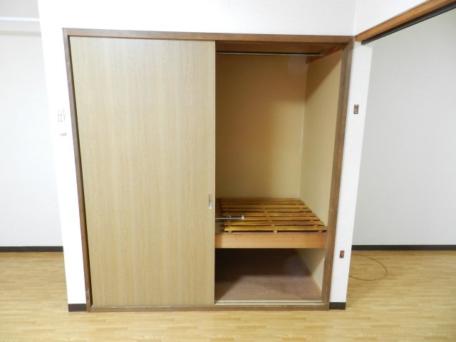 ＲＳコートⅡの収納
