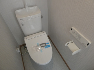 【トイレ】 | グレブナハウス | 落ち着いた色調のトイレです