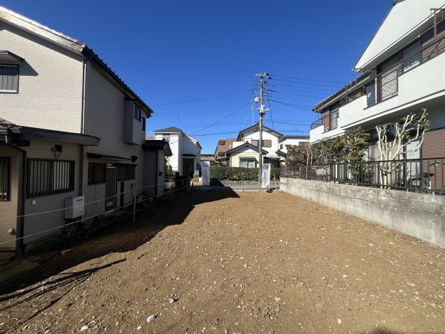 八王子市片倉町の前面道路含む現地写真