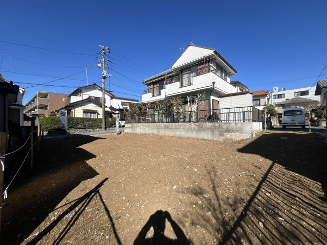 八王子市片倉町の前面道路含む現地写真