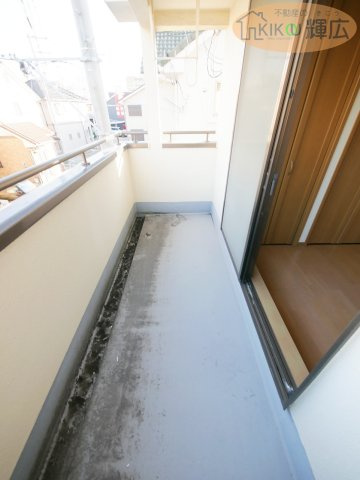 加古川市平岡町土山　中古戸建のバルコニー