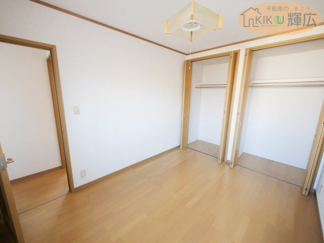加古川市平岡町土山　中古戸建の子供部屋