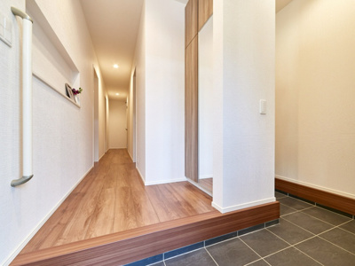 【その他】 | 練馬区桜台1丁目　新築戸建　3号棟 9280万円 | 施工主施工例：玄関