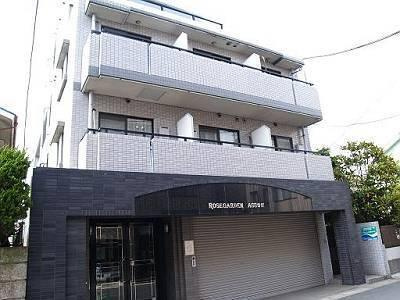 ローズガーデンA68番館の外観