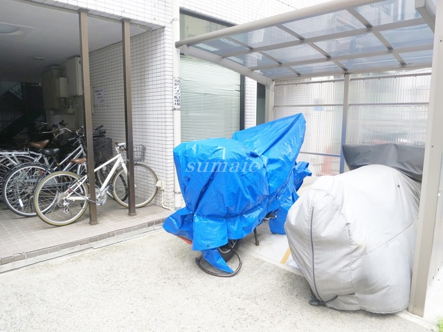 スカイコート田端のその他共用部分|バイク置き場です