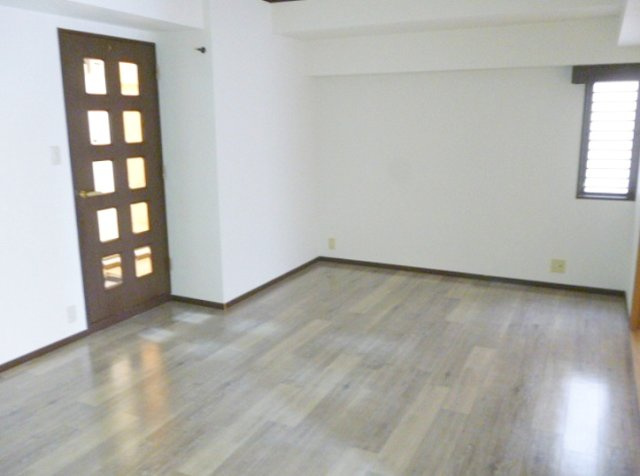 熊本市中央区万町１丁目の賃貸マンションの玄関|落ち着いた玄関です