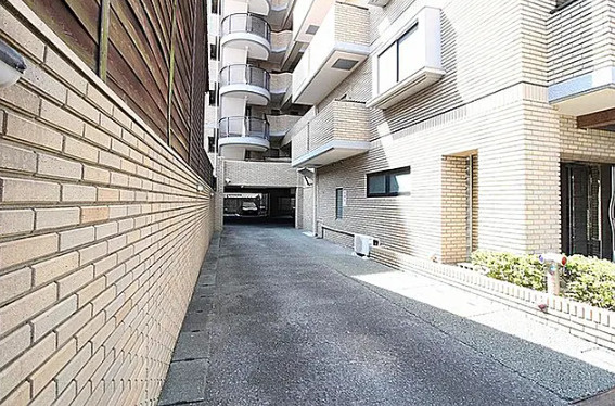 熊本市中央区万町１丁目の賃貸マンションの駐車場|駐車スペースもあります