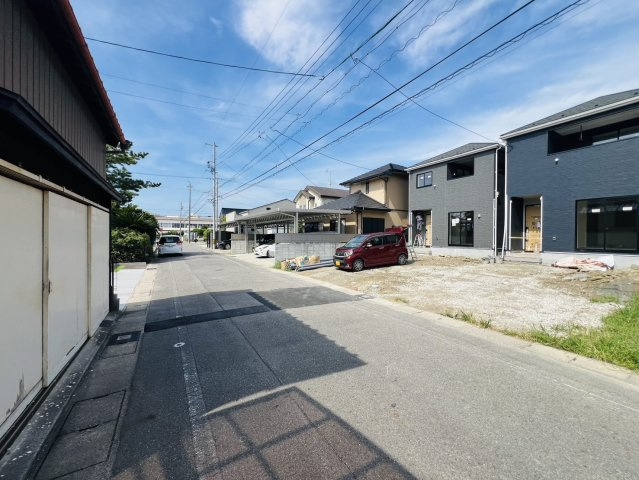 碧南市日進町2丁目103番3の一部『仲介手数料無料』新築一戸建て・建売の前面道路含む現地写真