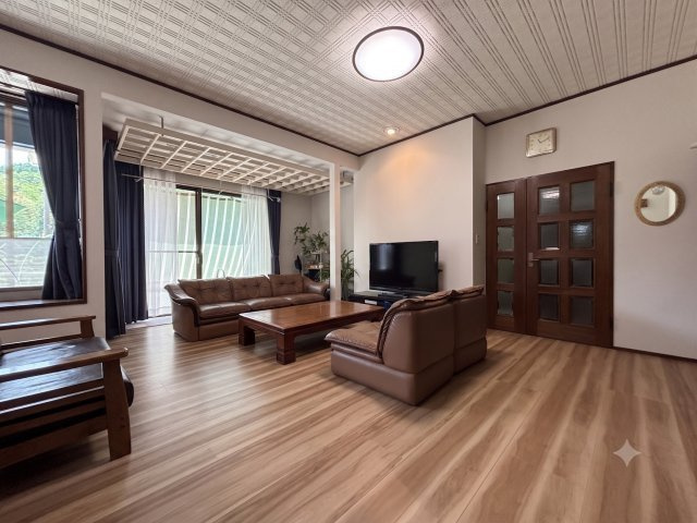 【居間・リビング】 | 玉名郡和水町津田 | ※画像は居住中の室内写真から家具・家電等を消去加工したものです。
