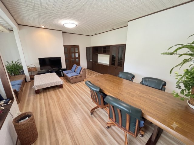 【居間・リビング】 | 玉名郡和水町津田 | ※画像は居住中の室内写真から家具・家電等を消去加工したものです。
