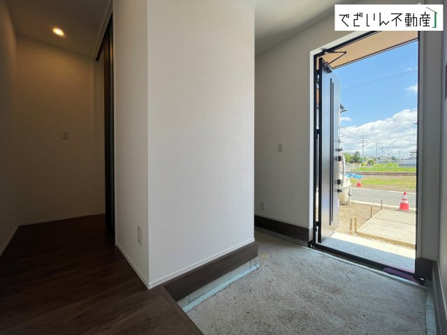 【玄関】 | 伊勢崎市三室町  【平屋】新築住宅 | 現地(2026年8月撮影)