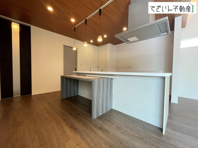 【居間・リビング】 | 伊勢崎市三室町  【平屋】新築住宅 | 現地(2026年8月撮影)