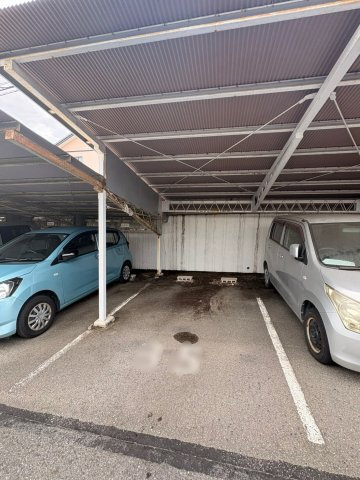 豊田市大清水町南岬戸建の駐車場