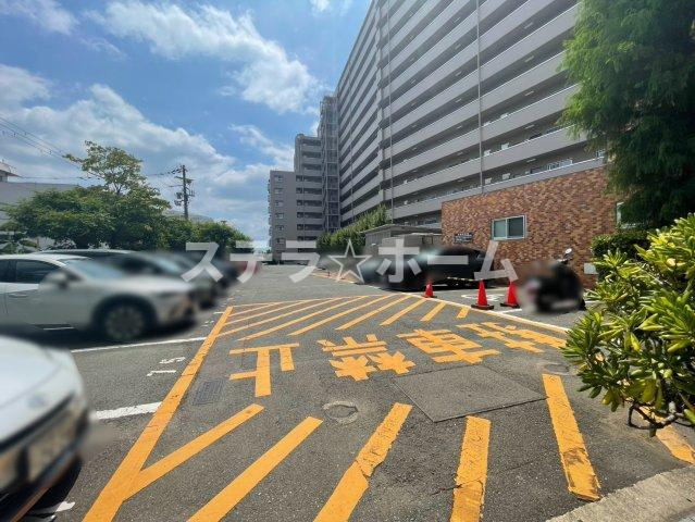 千里ガーデンハイツの駐車場|駐車場です