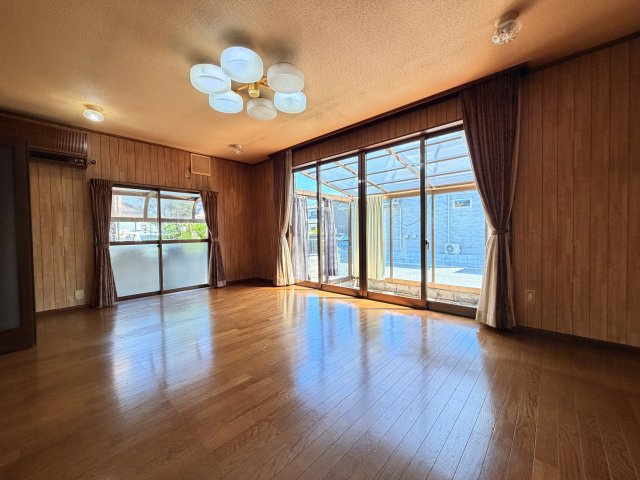 【居間・リビング】 | 熊谷市玉井1期　中古戸建