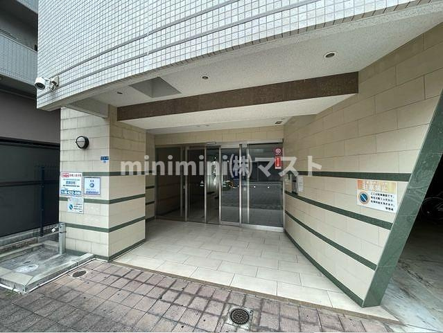 セレニテ日本橋ESTのエントランス