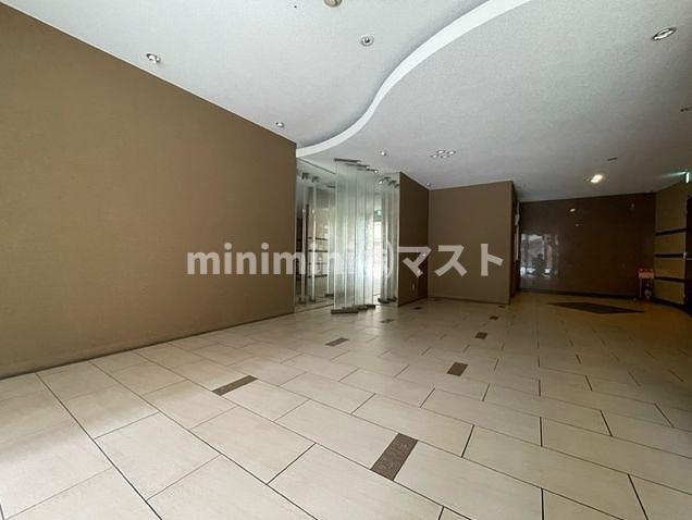 セレニテ日本橋ESTのロビー