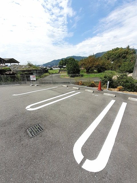 コントレイル　Ⅱの駐車場|駐車場
