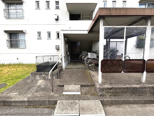 建物の入り口です！