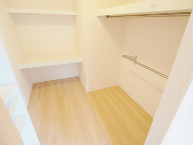サニーハイム宮の町の収納