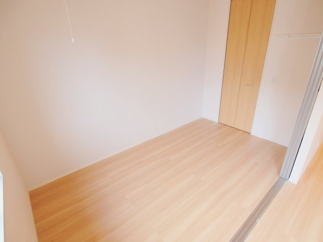 サニーハイム宮の町の寝室