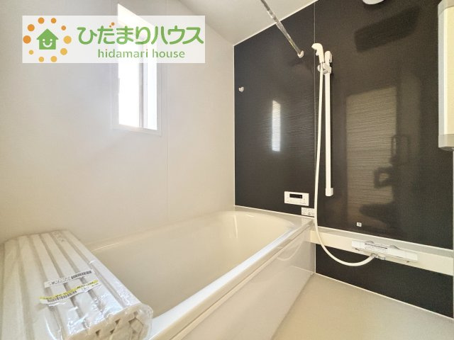 【浴室】 | 常総市本石下第12　新築戸建　8号棟 | 今日も１日お疲れでした。広いお風呂で疲れを癒してください、、、♡