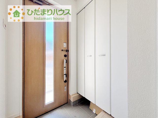 【玄関】 | 常総市本石下第12　新築戸建　8号棟 | 丁度良い靴箱のサイズ♪これだけあれば家族全員の靴がしまえてスッキリ(^O^)