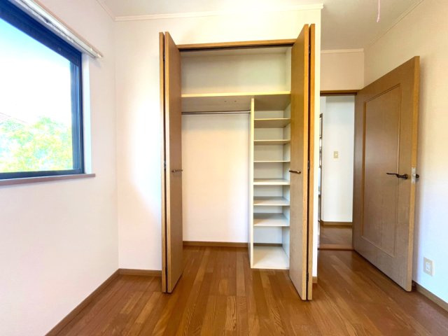 小束山2丁目貸家の収納|収納豊富です