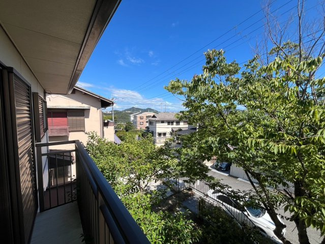 小束山2丁目貸家のバルコニー|広々としたバルコニーです