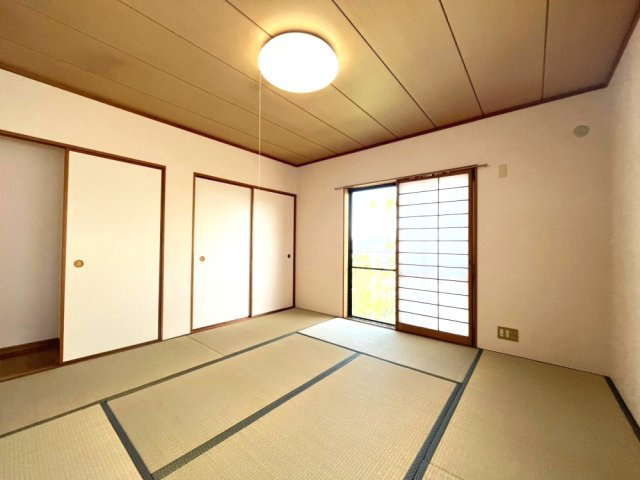小束山2丁目貸家の和室|和室がひろがる居住スペース